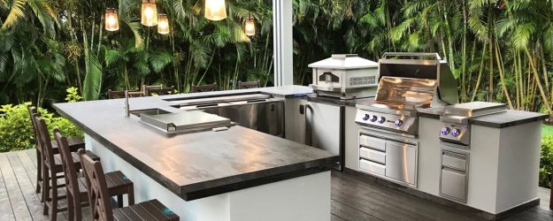 Modern-Outdoor-Kitchen-by-Luxapatio-1
